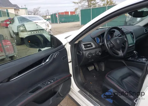 2017 Maserati Ghibli S Q4 z USA, uszkodzony, nr VIN ZAM57RTA5H1229995